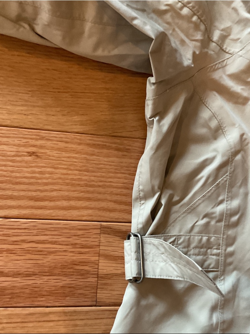 REI Women’s Lightweight stowaway Hood Raincoat Cream trench NWOT XS zip pockets - Picture 11 of 13